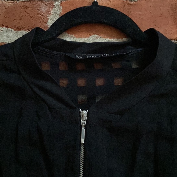 Zara Jacket - Picture 2 of 6
